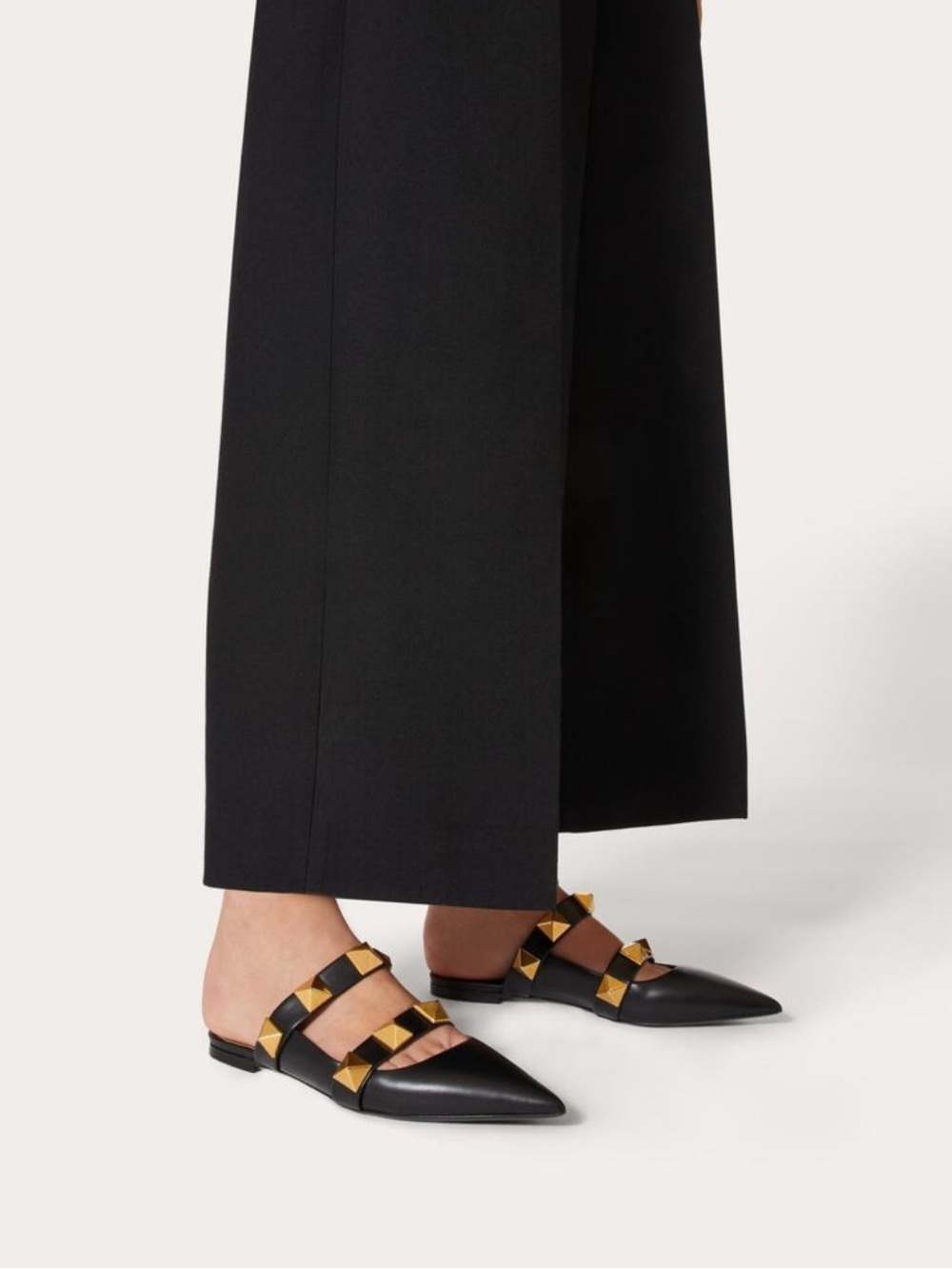 Valentino Garavani Roman Stud Black Leather Pointed Toe Mule Flats 38